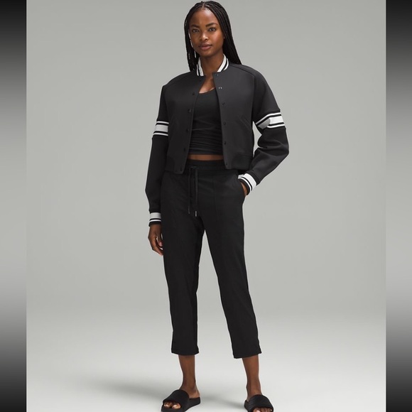 lululemon athletica Pants - Lululemon Dance Studio Mid Rise Cropped Pant Size 4